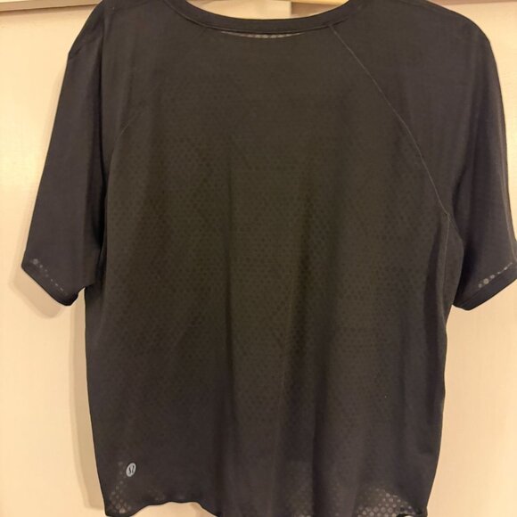 LULULEMON WOMENS BLACK FAST N FREE T-SHIRT SHORT SLEEVE SZ 12 - Picture 3 of 3